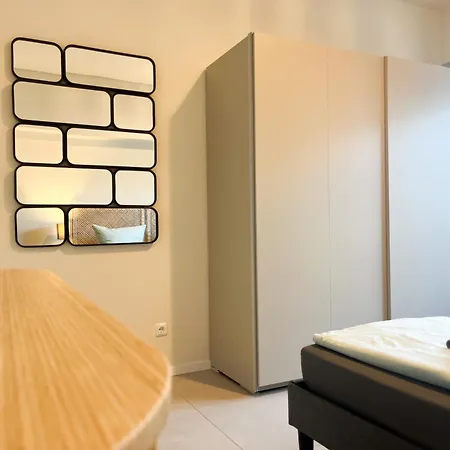 Haus Shiralee - Warnemuende Apartment *
